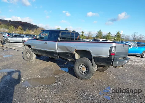 1997 Dodge Ram 2500 St z USA, uszkodzony, nr VIN 3B7KF23D2VG838289